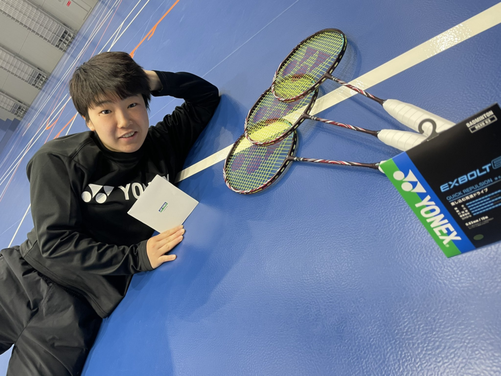 2025年】山口茜のラケット・シューズの評価を現役100人に聞いてみた