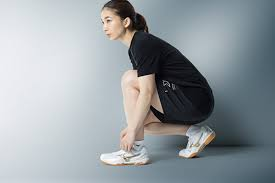 松友美佐紀選手が使用するシューズ「ウエーブファング PRO」について1