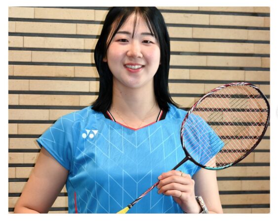 アストロクス100ZZ使用選手：永原和可那選手｜女子ダブルス