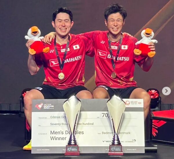 アストロクス100ZZ使用選手：保木卓朗選手｜男子ダブルス