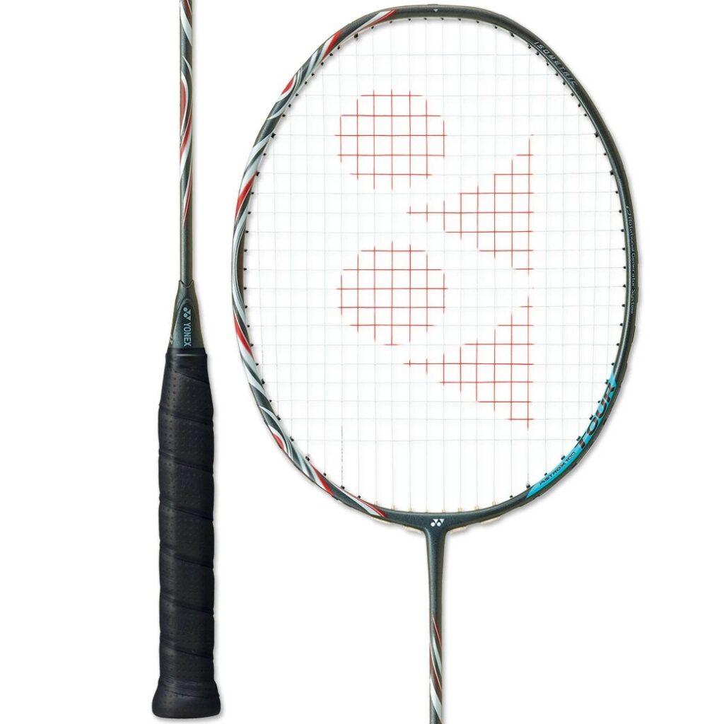 アストロクス100ツアーの限定カラー：ブラック／クリアーレッド